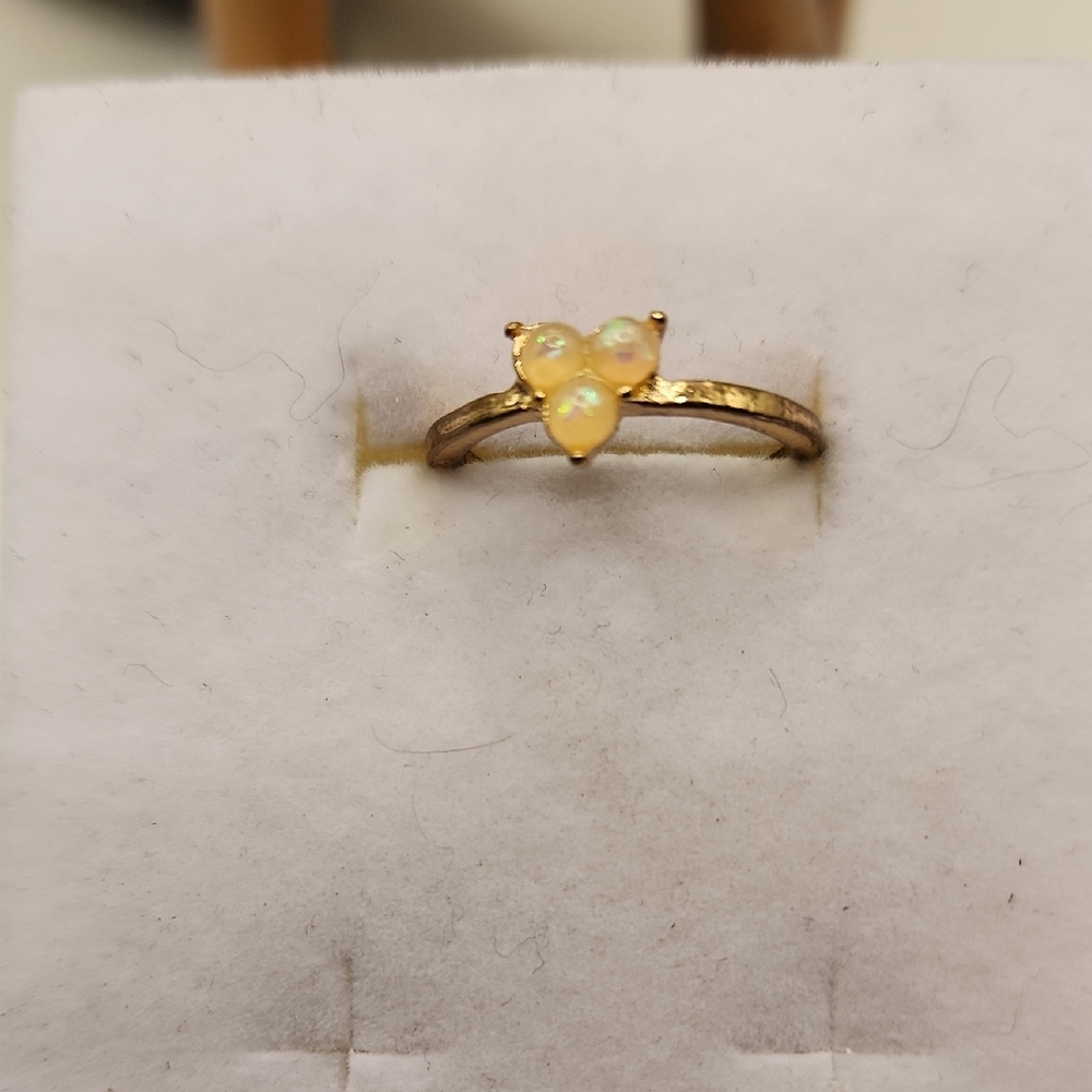 Elegant Gold Opal Ring